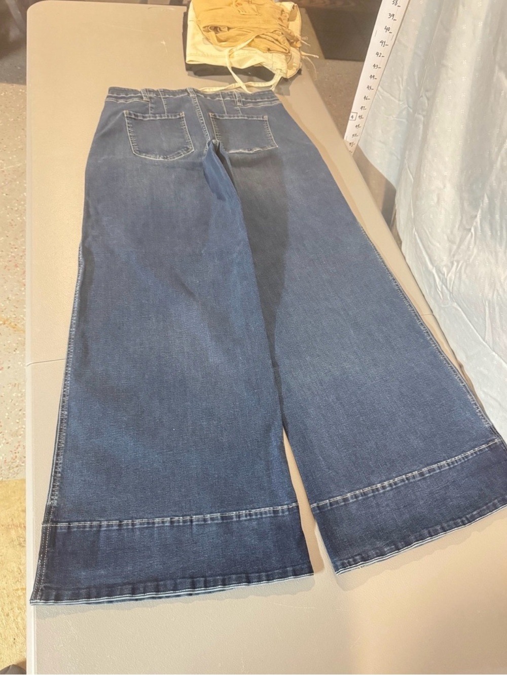 We The Free Wide Leg Dark Blue Jeans with Patch Pockets Like New - Picture 2 of 14